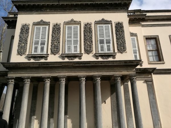 Dolmabahçe Sarayı